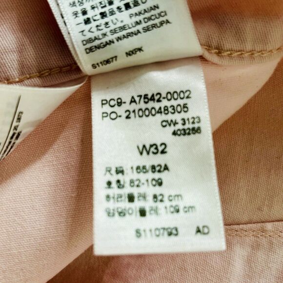 Levi’s Utility Shorts Women’s 32 Light Blush Pink 90s Mid Rise Pockets Stretch - Picture 8 of 10